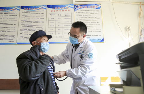 疫情防控與衛生服務雙線并進，健康咨詢助力全民健康素養提升